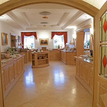 Kandler Hotel 3*